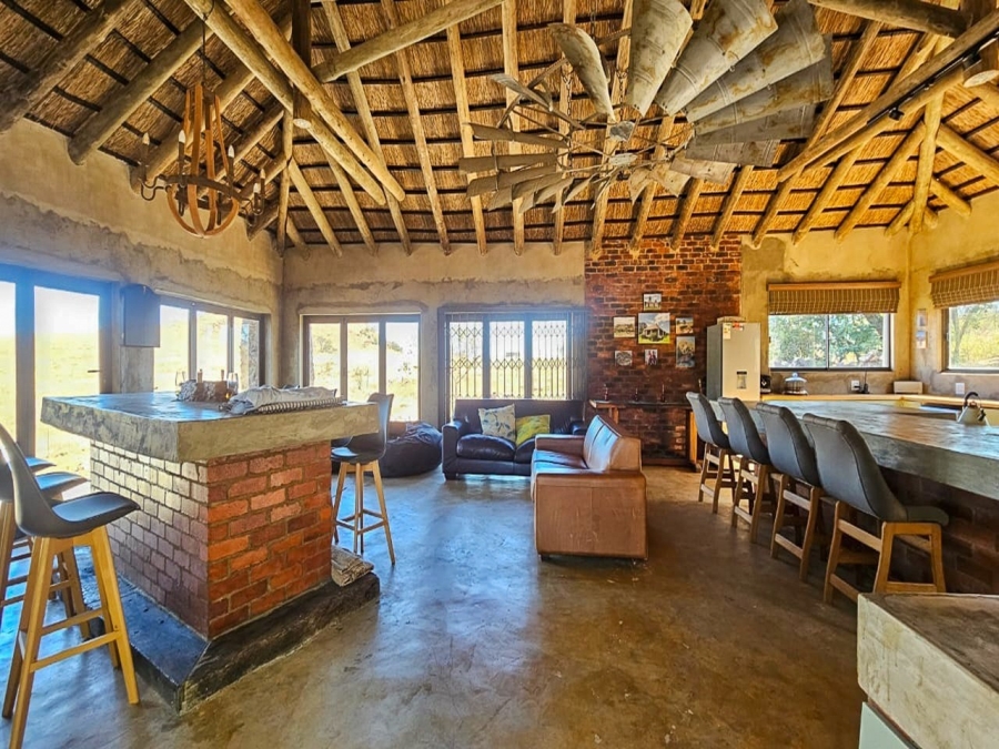 6 Bedroom Property for Sale in Parys Free State